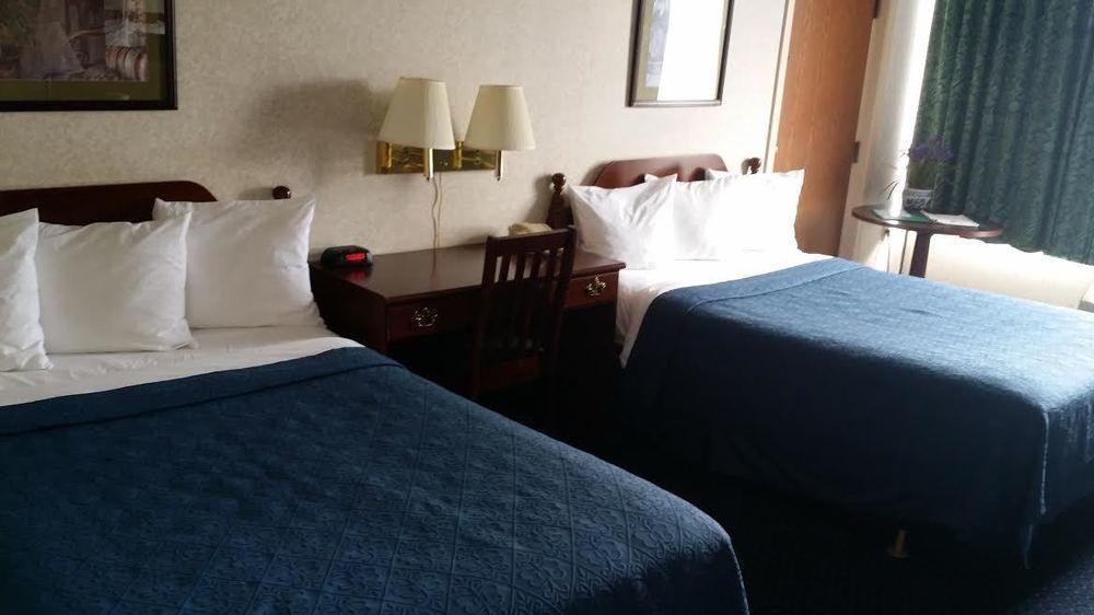 Newark Garden Finger Lakes Hotel Bagian luar foto