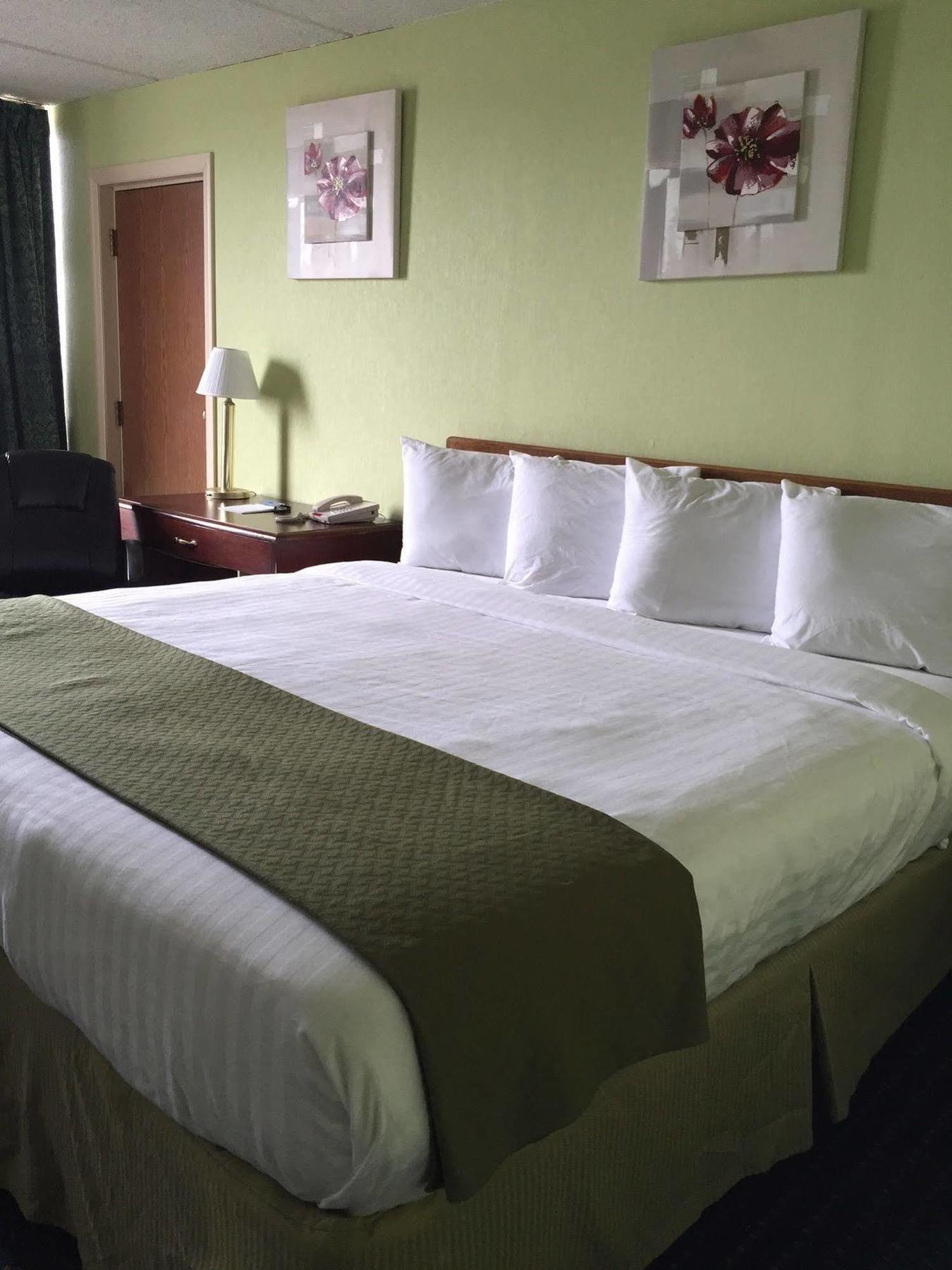 Newark Garden Finger Lakes Hotel Bagian luar foto