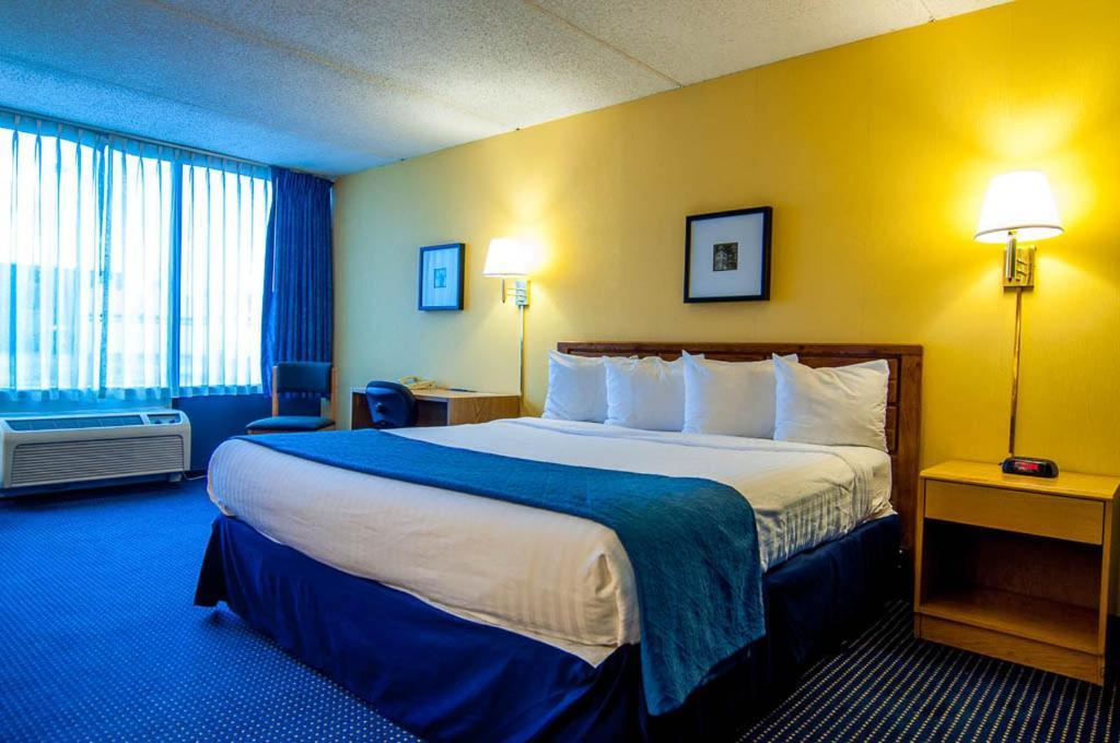 Newark Garden Finger Lakes Hotel Bagian luar foto