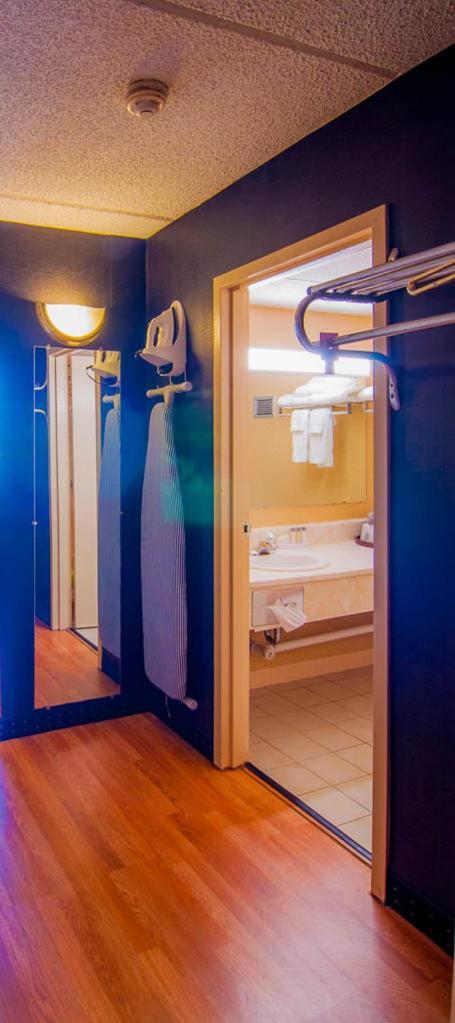 Newark Garden Finger Lakes Hotel Bagian luar foto